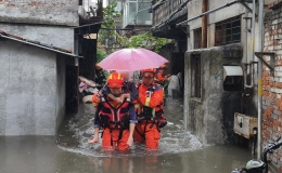 襄阳已安全转移9705人！风雨当前，这座城正全力以赴！