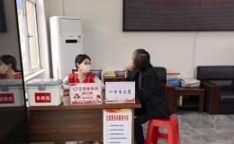 从“堵门找书记”到“轮值来当家” ——看这个社区的“一日书记”制如何让30人挑起社区治理担子
