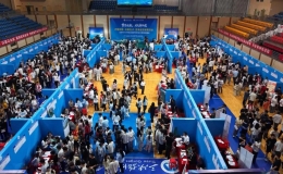 放弃本科，近2000人选择宜昌