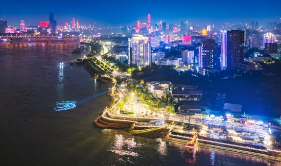 东湖北望 |春光正好！带你打卡武汉百里长江生态廊道