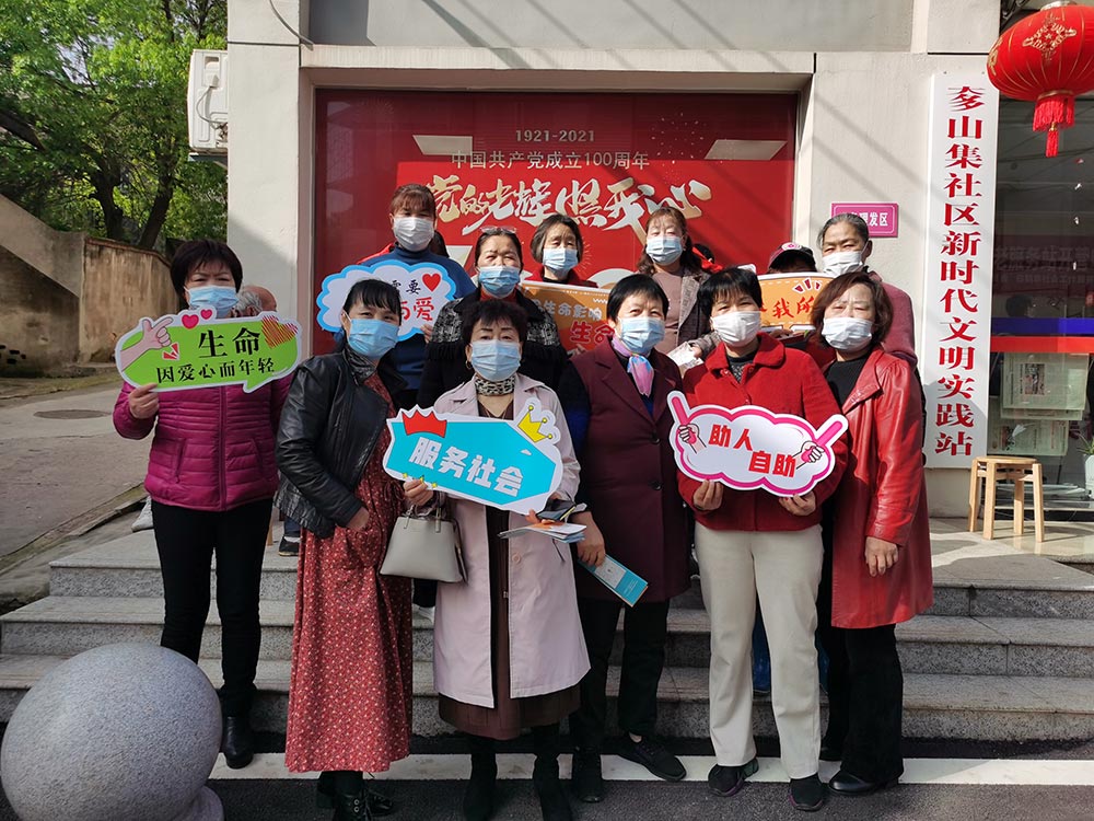 201002v1ioo73w67533316.jpg