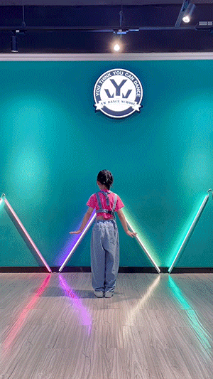 221830azz699eg1k9dpgpy.gif