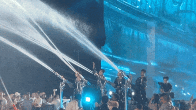 190522wlzg3d9y09s4049b.gif