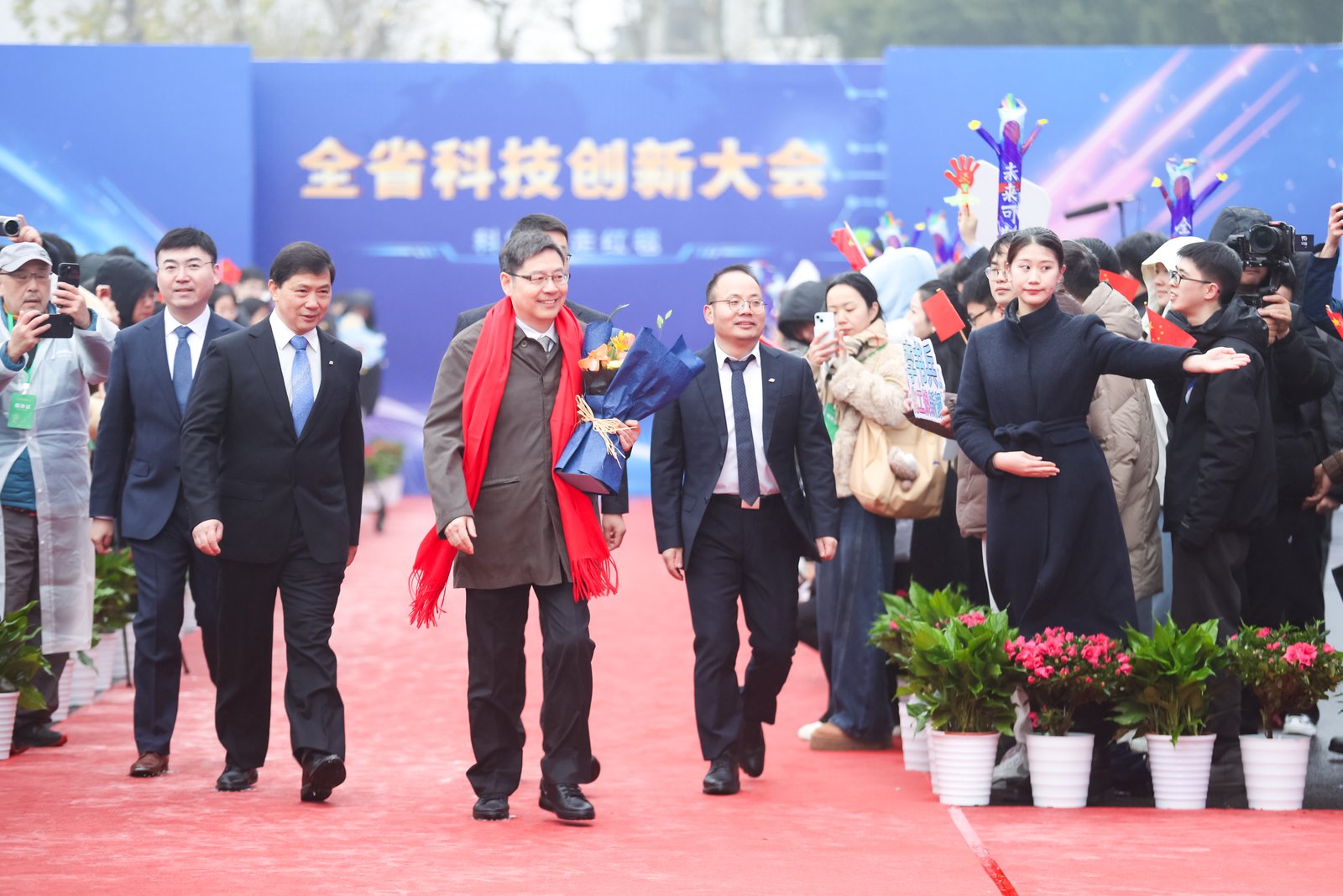 153101p7c464s3t4367yx6.jpg
