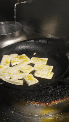 122935bzy8x3c315tc3c3f.gif