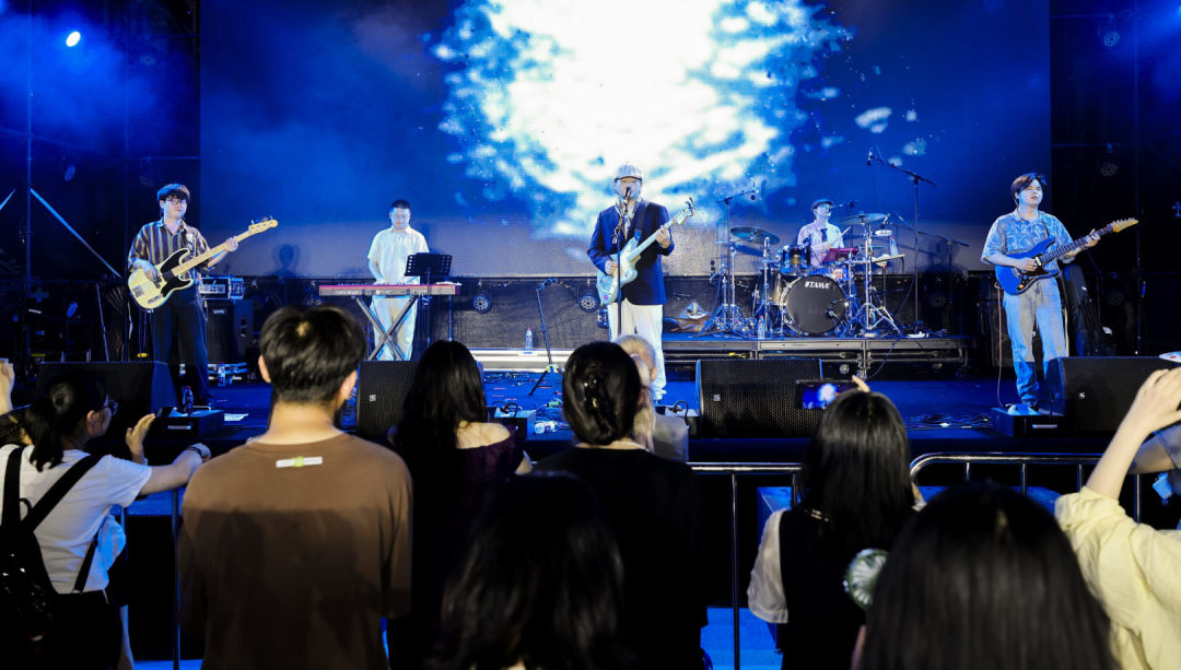 近千市民共赴知音之约！中法夏至音乐日唱响蔡甸后官湖畔